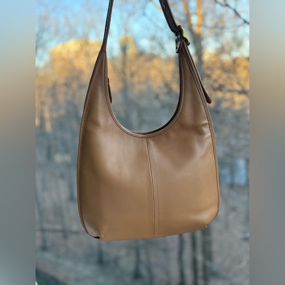 Coach Ergo 33 | 2022 Archive Re-Edition | Glovetanned Leather | Great Condition - Picture 7 of 14